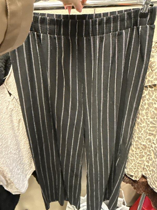 H&M röndóttar buxur