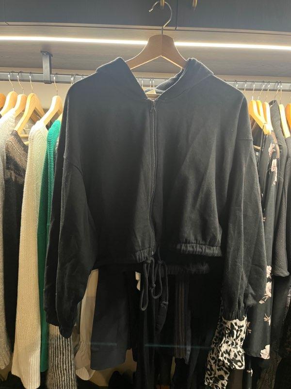 H&m rennd hettupeysa svört