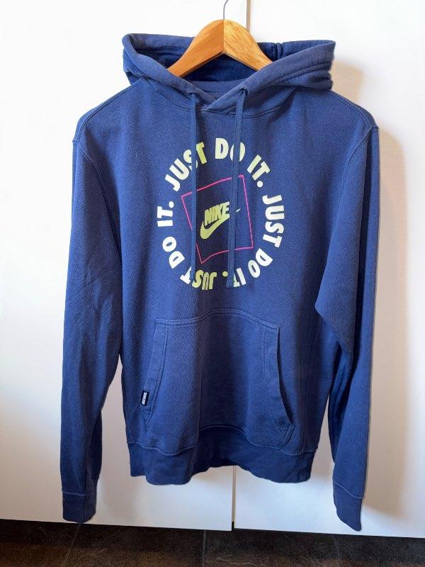 Hettupeysa Nike blá