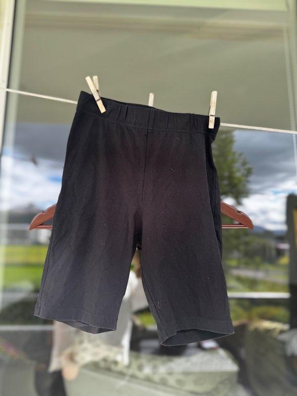 Hjólabuxur svartar lindex st.S