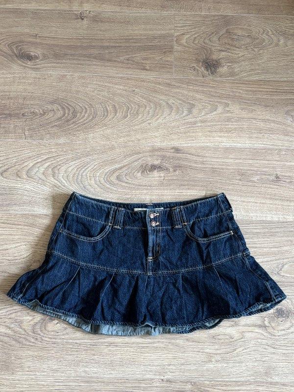 Hollister galla pils