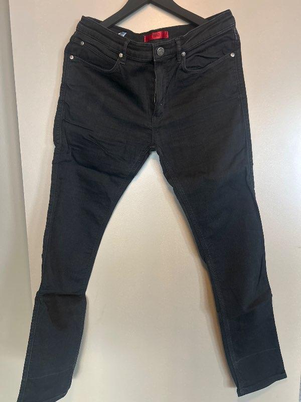 Hugo Boss gallabuxur svartar