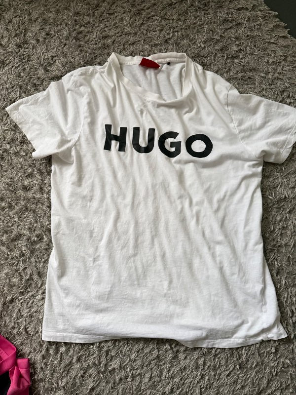 Hugo bolur