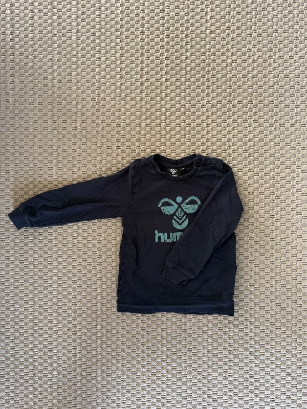 Hummel peysa dökkblá