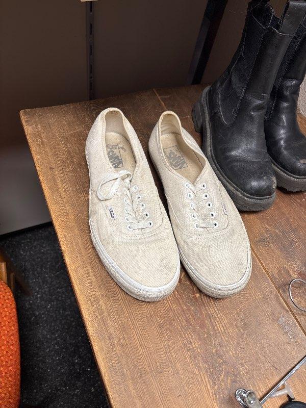 Hvitir vans