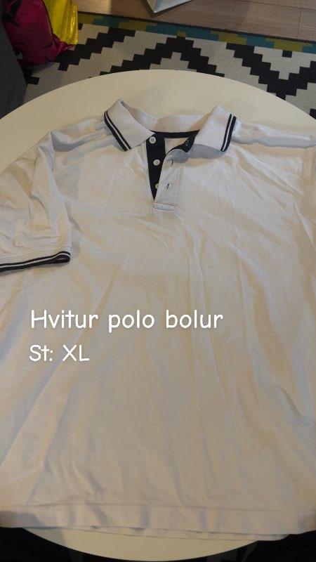 Hvítur polo bolur