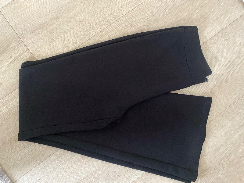 Stradivarius buxur svartar