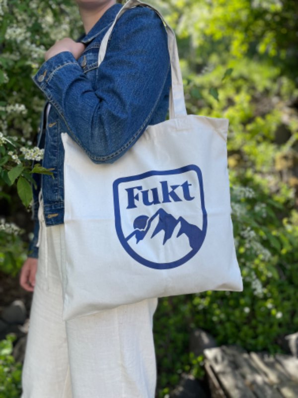 Fukt Tote bag