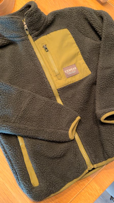 Icewear peysa græn
