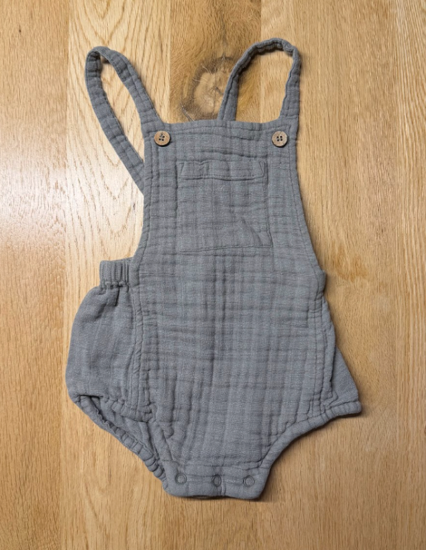 Jamie Kay stutt-smekkbuxur muslin