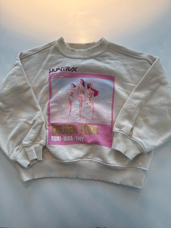 K pop peysa zara