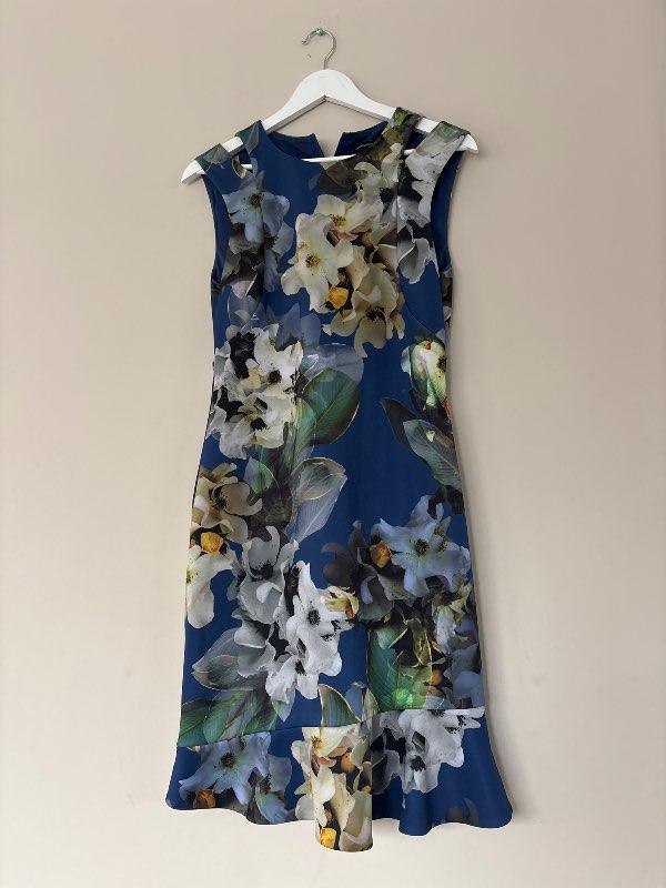 Karen Millen blômakjóll