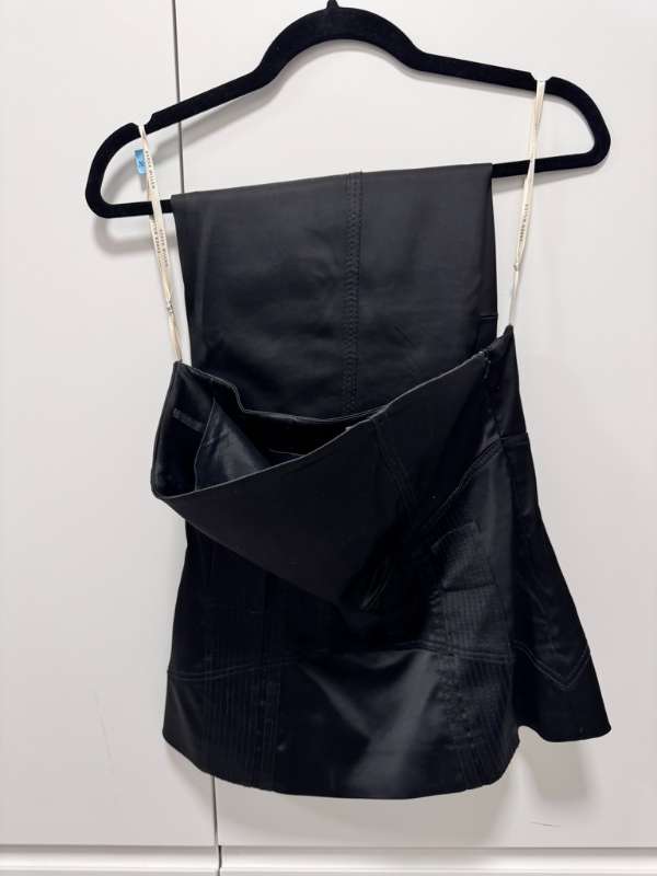 Karen Millen pils og toppur