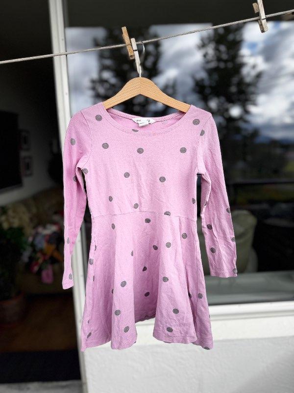 Kjóll bleikur með doppum