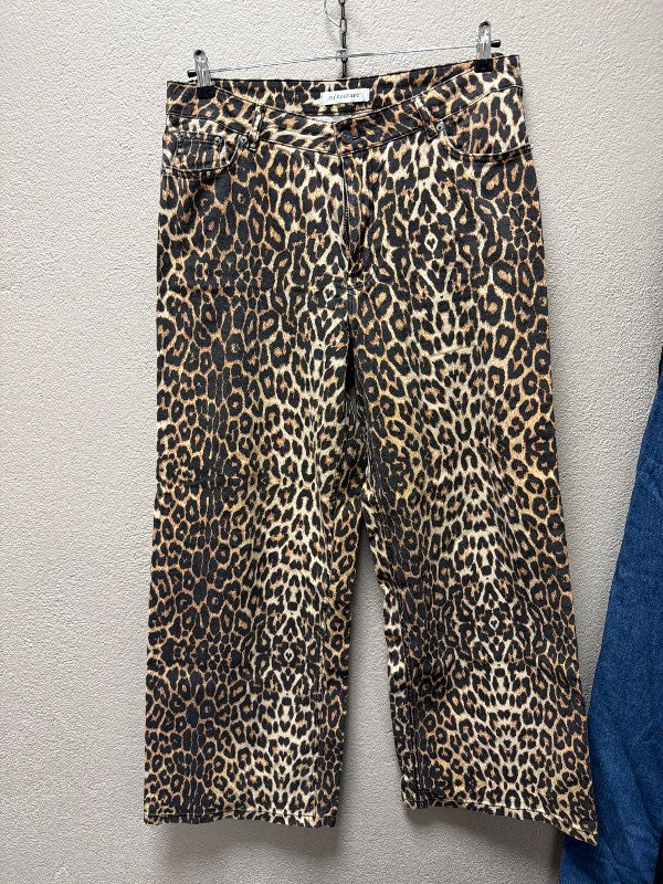 Leopard buxur