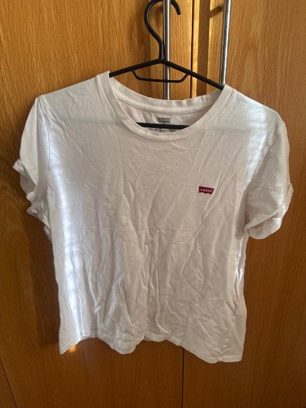 Levi’s bolur