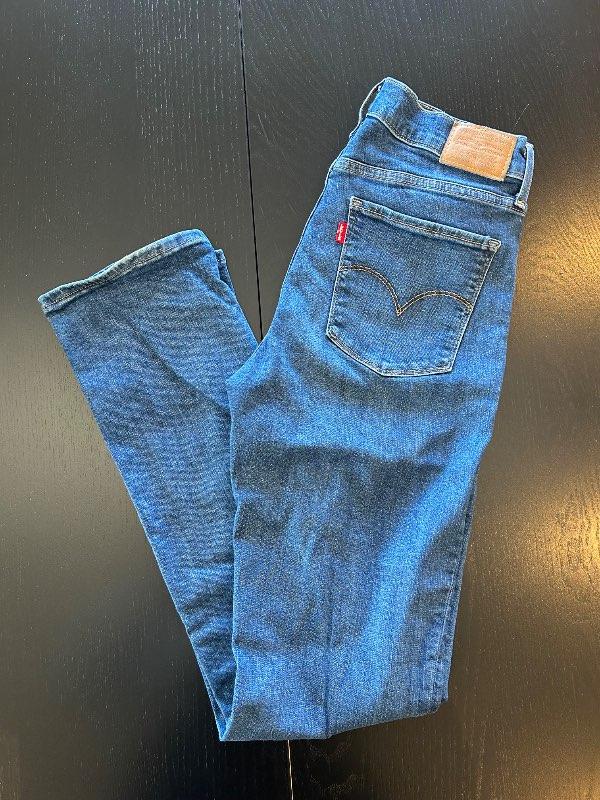 Levis 724 High rise straight