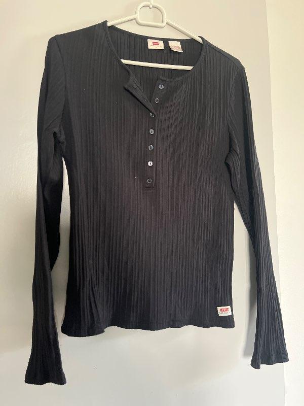Levis black shirt