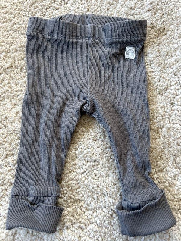 Lindex gráar ribbed buxur