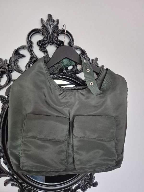 Lindex taska