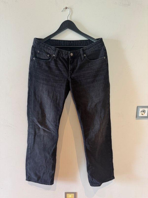 Low waist weekday svartar