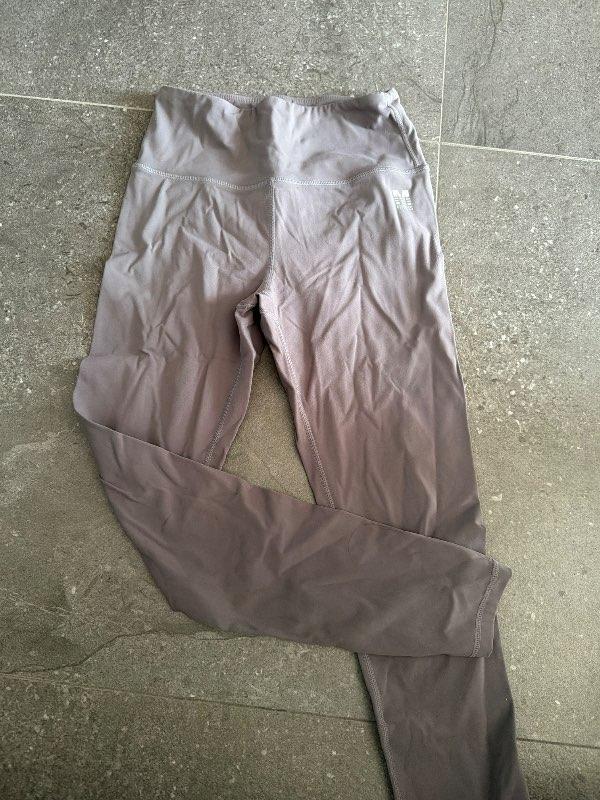 M fitness gráar buxur