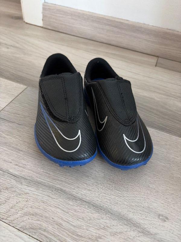 Nike Gervigrasskór