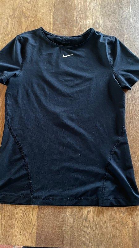 Nike bolur