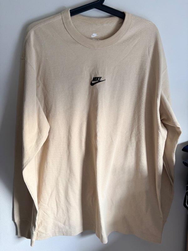 Nike bolur drapp