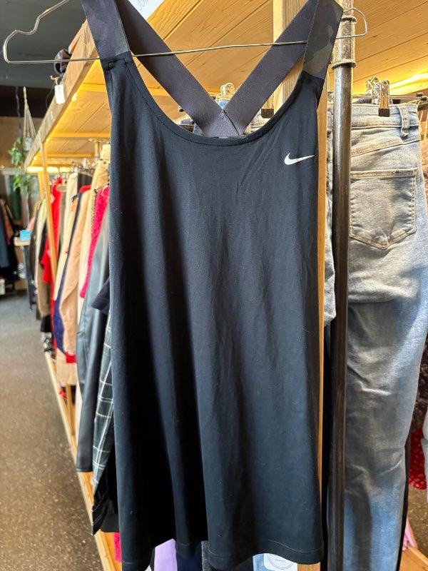 Nike bolur pro dryfit
