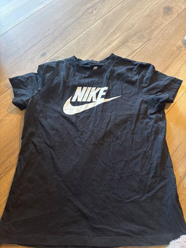 Nike bolur svartur