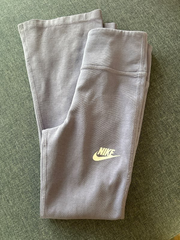Nike buxur fjólubl