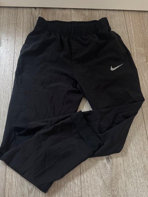 Nike buxur svartar