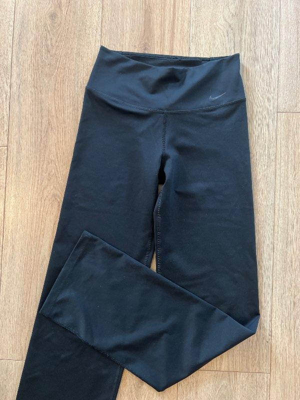 Nike flare