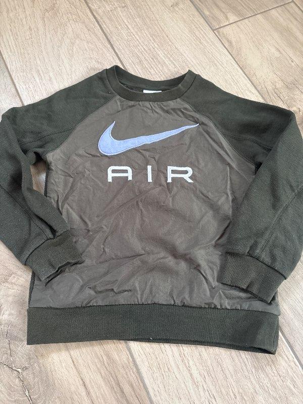 Nike græn peysa