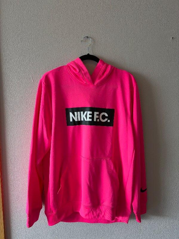 Nike hettupeysa