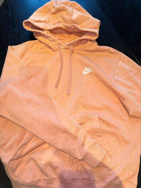 Nike hettupeysa bleik