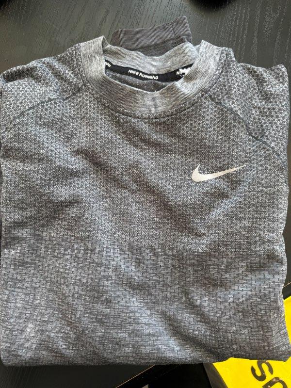 Nike hlaupapeysa