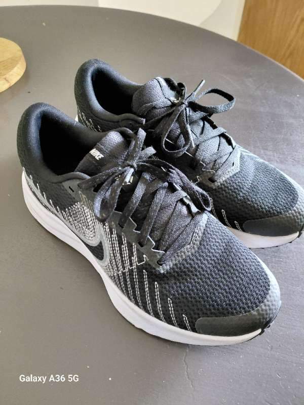 Nike hlaupaskór