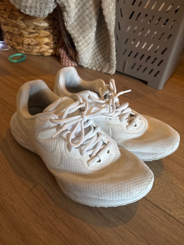 Nike hvítir skór