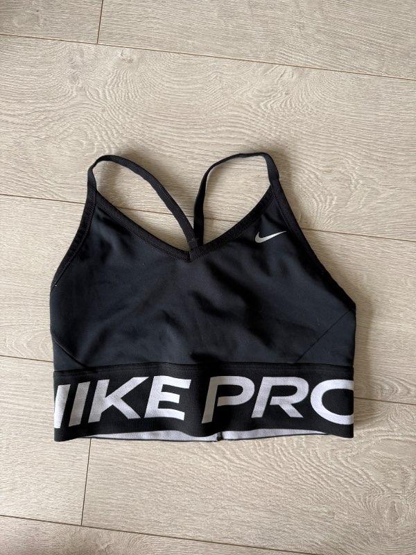 Nike íþróttatoppur