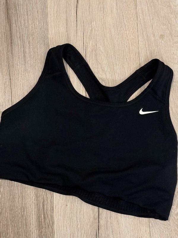Nike iþróttatoppur
