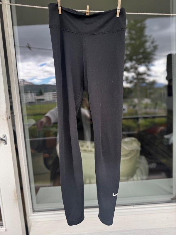 Nike leggings svartar st. S