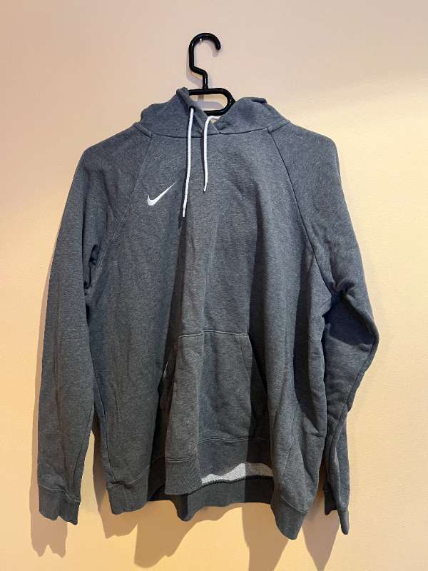 Nike peysa