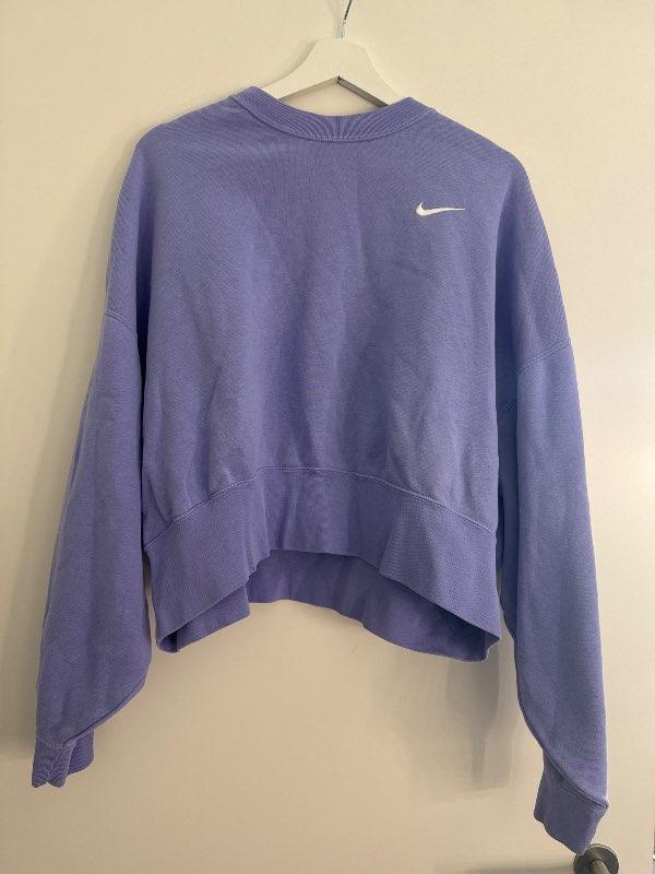 Nike peysa fjólublá