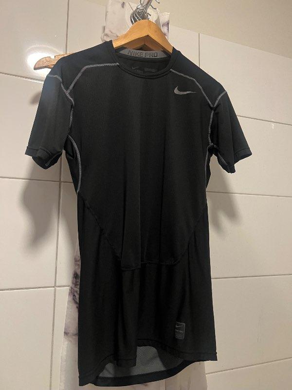 Nike pro