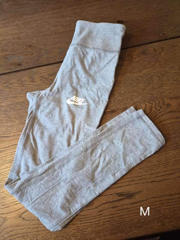 Nike pro gráar