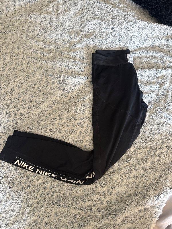 Nike pro hlaupabuxur