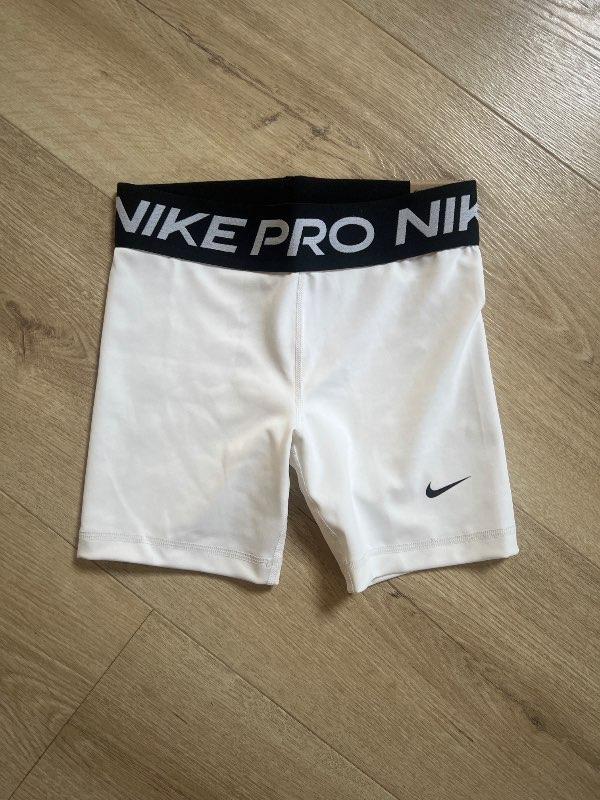 Nike pro hvítar barna