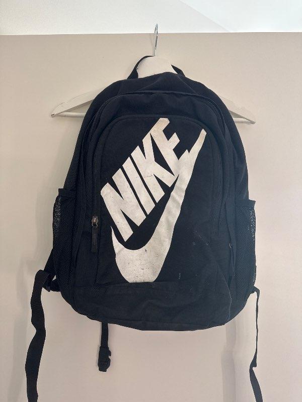 Nike skólataska